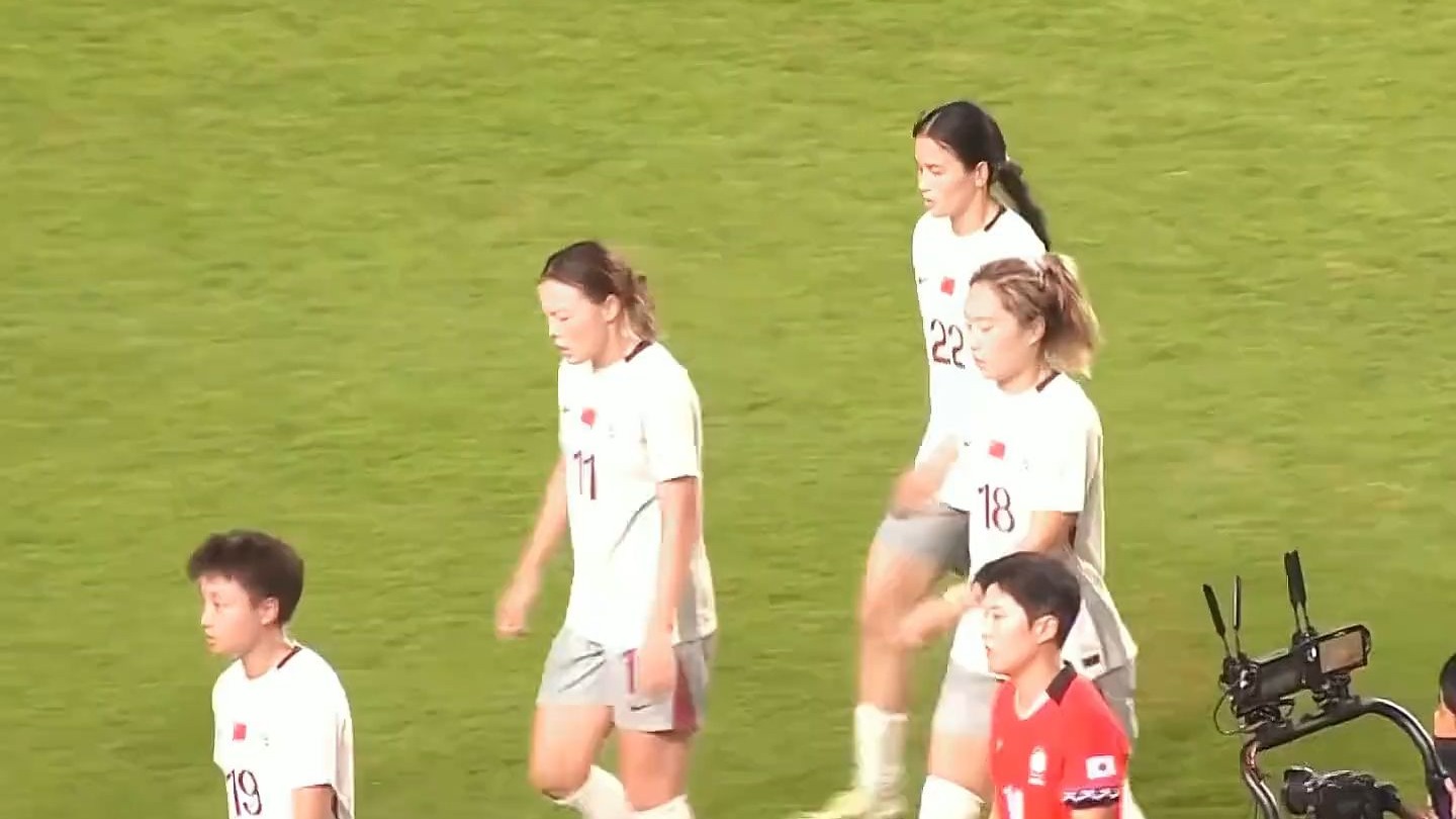 东亚杯-补时阶段险失球中国女足雨战0-0日本队无缘冠军(中国女足21日本)