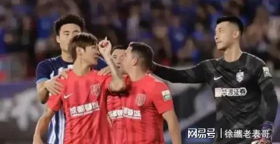 乌龙、点球，武汉三镇2-2憾平成都蓉城，比赛中发生了什么？的简单介绍