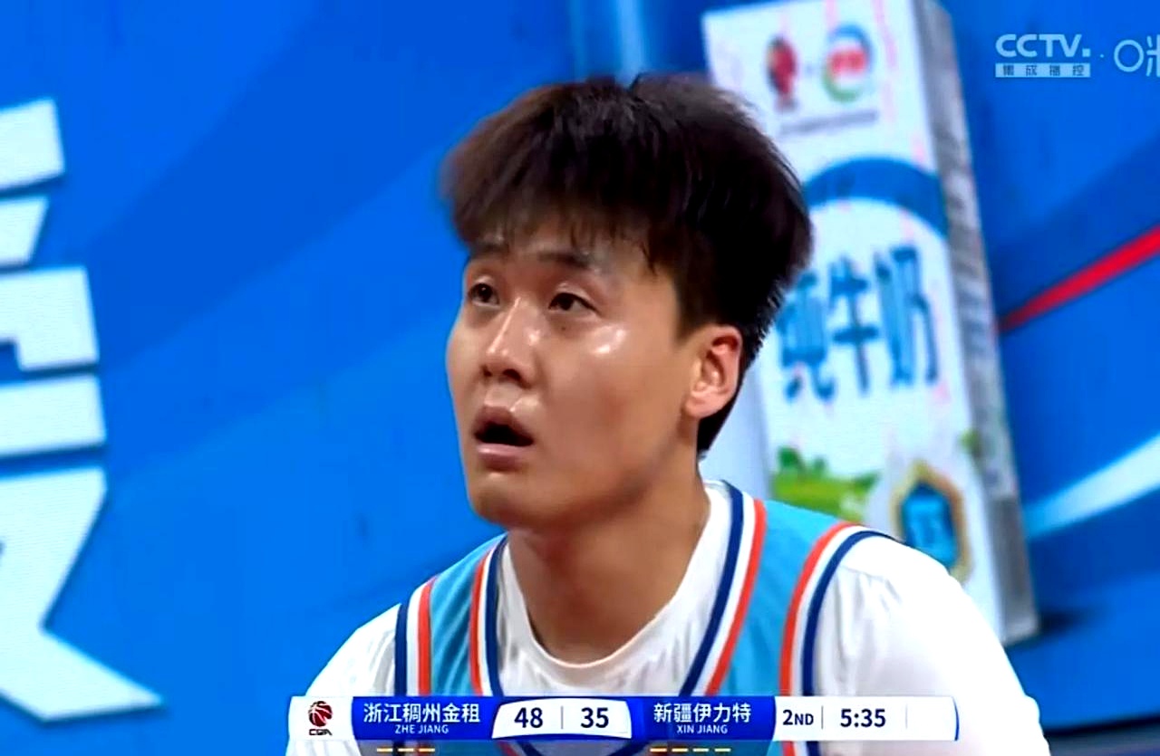 浙江队坚守主场，成功守住领先优势(浙江队坚守主场,成功守住领先优势的是谁)